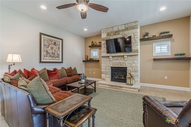 233 Hopping Peach Street, San Marcos, TX 78666