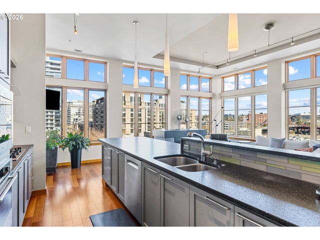 1030 Nw JOHNSON St 611, Portland, OR 97209