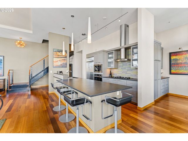 1030 Nw JOHNSON St 611, Portland, OR 97209