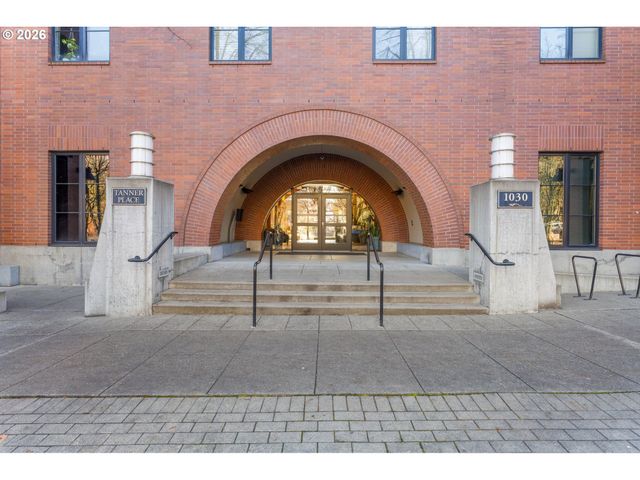 1030 Nw JOHNSON St 611, Portland, OR 97209