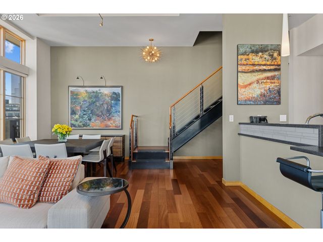 1030 Nw JOHNSON St 611, Portland, OR 97209