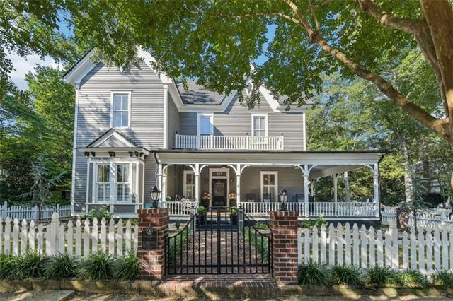 207 E Hightower Trail E, Social Circle, GA 30025