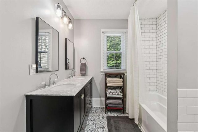 207 E Hightower Trail E, Social Circle, GA 30025