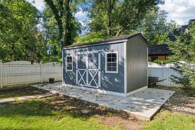207 E Hightower Trail E, Social Circle, GA 30025