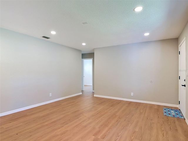 702 AVENUE A, Daytona Beach, FL 32117