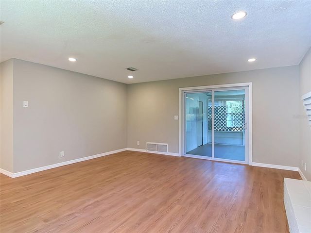 702 AVENUE A, Daytona Beach, FL 32117