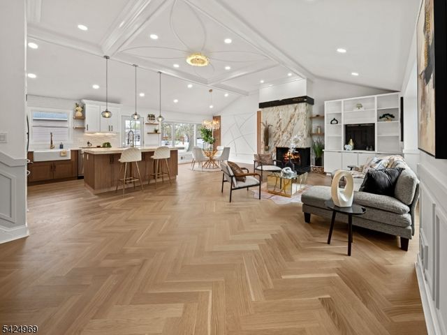 22 Radburn Rd, Fair Lawn Boro, NJ 07410