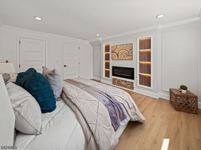 22 Radburn Rd, Fair Lawn Boro, NJ 07410