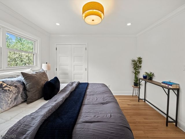 22 Radburn Rd, Fair Lawn Boro, NJ 07410