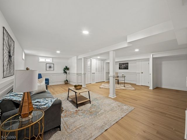 22 Radburn Rd, Fair Lawn Boro, NJ 07410