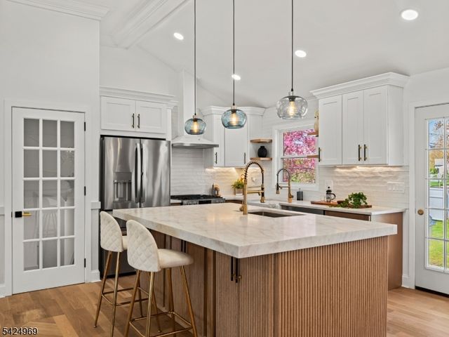 22 Radburn Rd, Fair Lawn Boro, NJ 07410