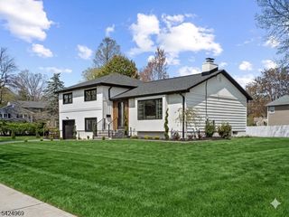 22 Radburn Rd, Fair Lawn Boro, NJ 07410