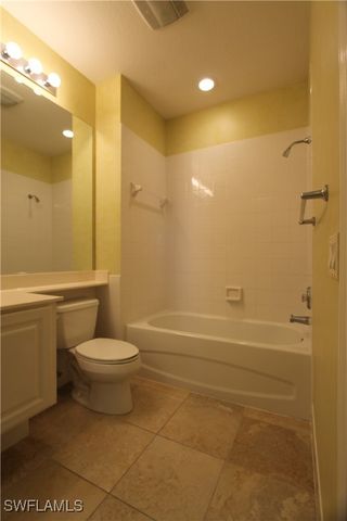 15321 Laughing Gull LN, Bonita Springs, FL 34135