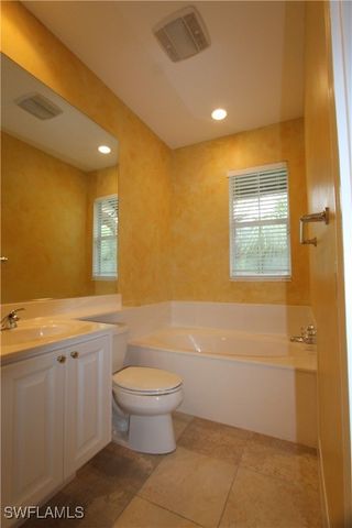 15321 Laughing Gull LN, Bonita Springs, FL 34135