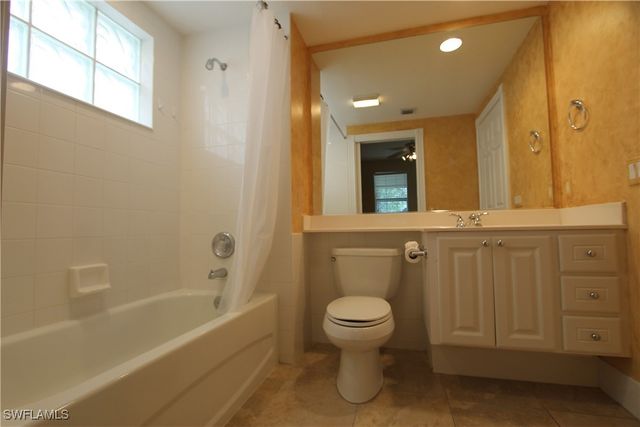 15321 Laughing Gull LN, Bonita Springs, FL 34135