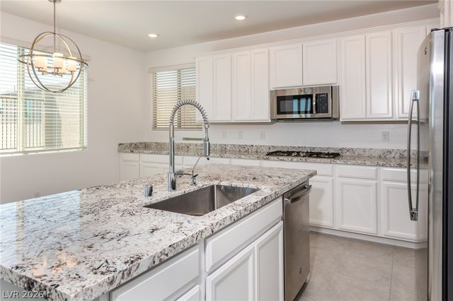 12397 Shoreline Echo Avenue, Las Vegas, NV 89138