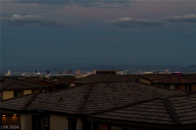12397 Shoreline Echo Avenue, Las Vegas, NV 89138