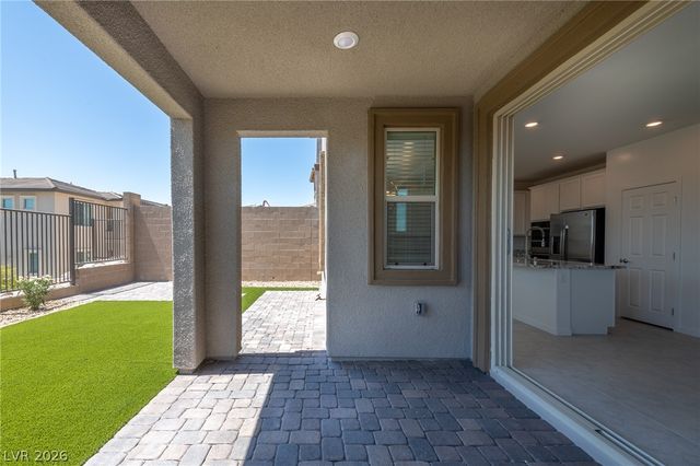 12397 Shoreline Echo Avenue, Las Vegas, NV 89138