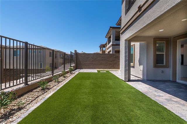 12397 Shoreline Echo Avenue, Las Vegas, NV 89138