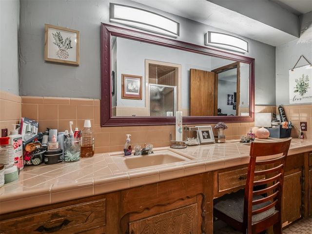 525 Brookside Terrace, Moore, OK 73160