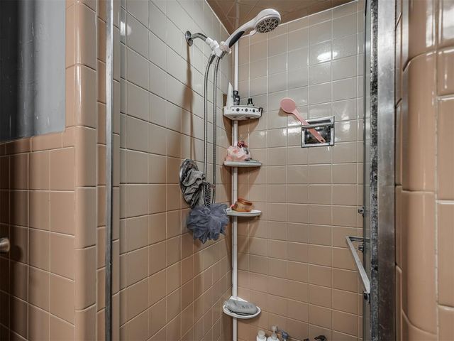 525 Brookside Terrace, Moore, OK 73160