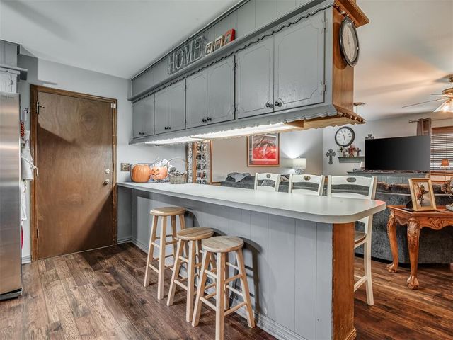 525 Brookside Terrace, Moore, OK 73160