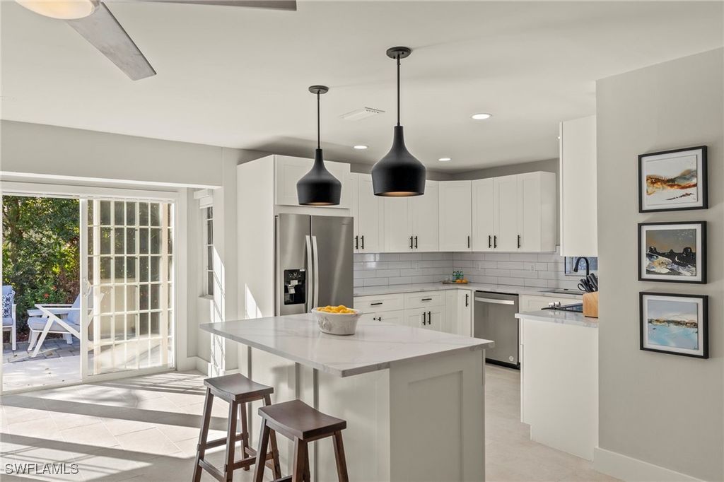 7 CROOKED LN, Naples, FL 34112