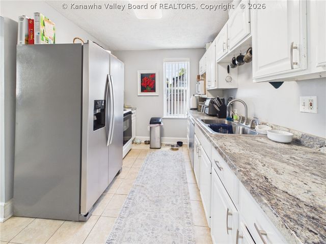 818 4th Street, Huntington, WV 25701