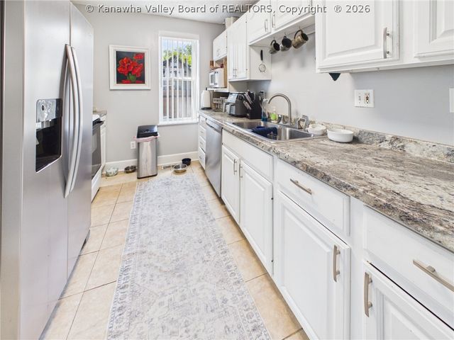 818 4th Street, Huntington, WV 25701