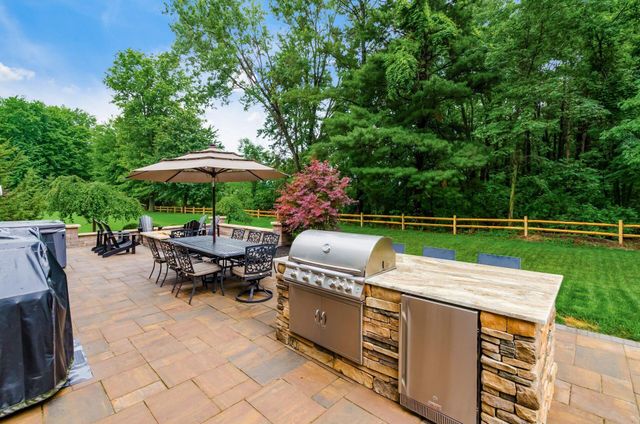 3005 Highland Woods Boulevard, New Albany, OH 43054