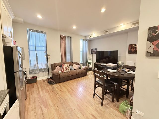 2815 W 25th Street, Chicago, IL 60623