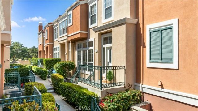 4 Imperial Aisle, Irvine, CA 92606