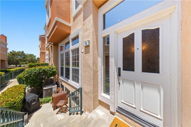 4 Imperial Aisle, Irvine, CA 92606