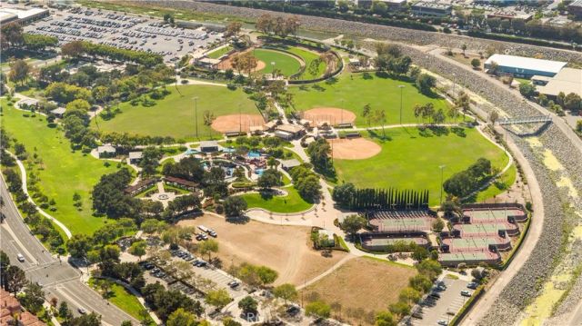 4 Imperial Aisle, Irvine, CA 92606