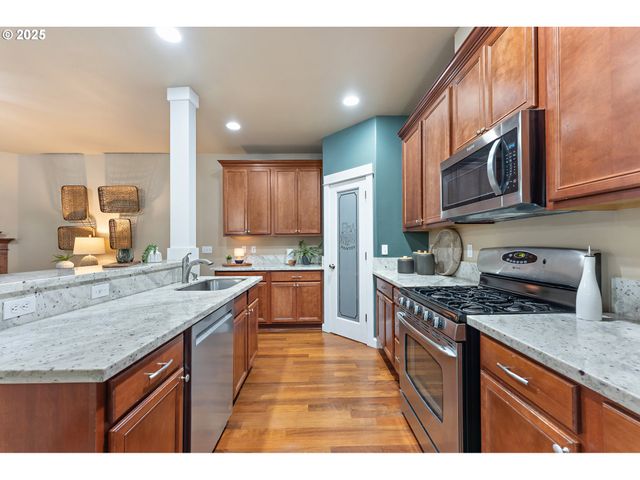 11347 Nw KIMBLE Ct, Portland, OR 97229