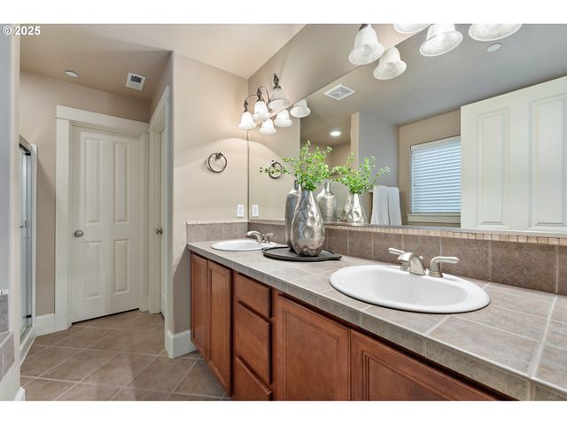 11347 Nw KIMBLE Ct, Portland, OR 97229