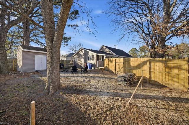 1109 Fentress RD, Chesapeake, VA 23322