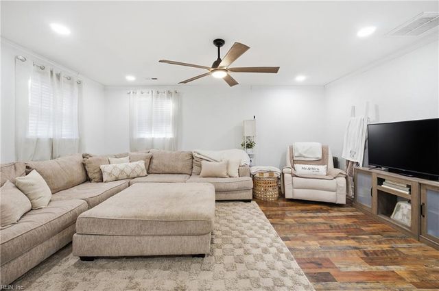 1109 Fentress RD, Chesapeake, VA 23322