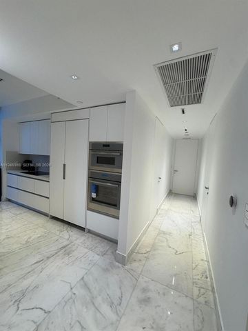 1010 Brickell Ave 1905, Miami, FL 33131