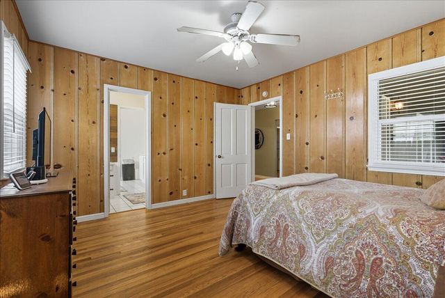 861 E Sycamore Avenue, Tulare, CA 93274