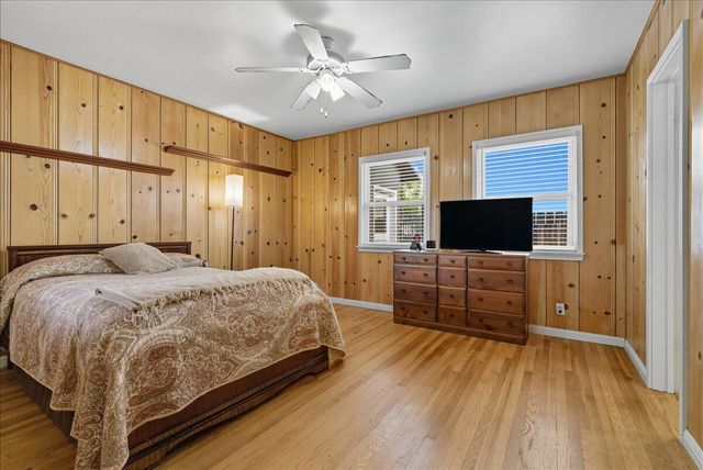 861 E Sycamore Avenue, Tulare, CA 93274