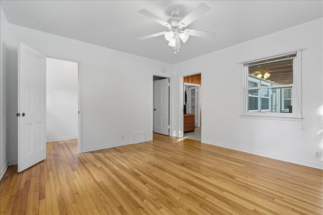 861 E Sycamore Avenue, Tulare, CA 93274