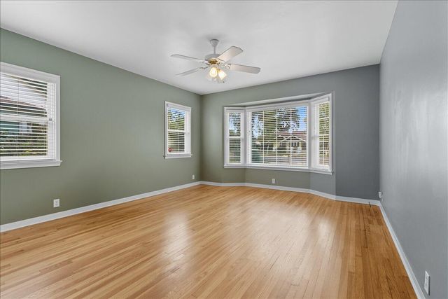 861 E Sycamore Avenue, Tulare, CA 93274