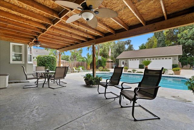 861 E Sycamore Avenue, Tulare, CA 93274