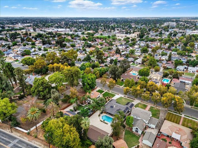 861 E Sycamore Avenue, Tulare, CA 93274