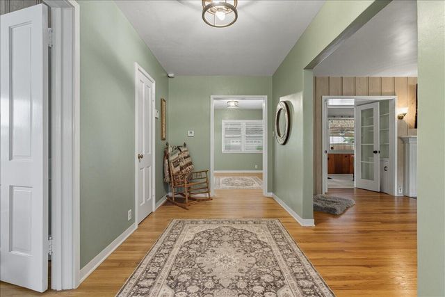 861 E Sycamore Avenue, Tulare, CA 93274