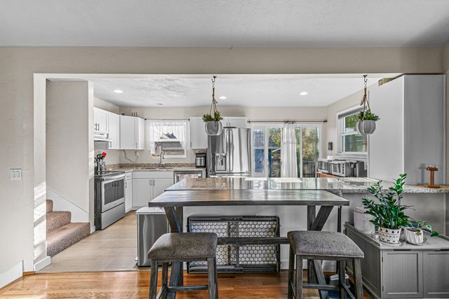 923 Jasper Street, Medford, OR 97501