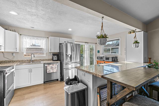 923 Jasper Street, Medford, OR 97501