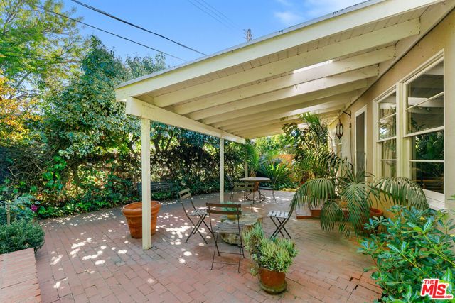 11672 Erwin Street, North Hollywood (los Angeles), CA 91606