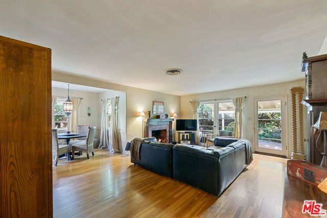 11672 Erwin Street, North Hollywood (los Angeles), CA 91606